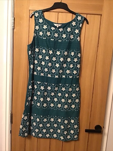 Rocha john size 16 - by,