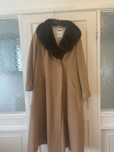 Classic wool coat size by - wool,